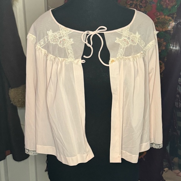 3. Vintage Sheer Cape - Picture 3 of 4